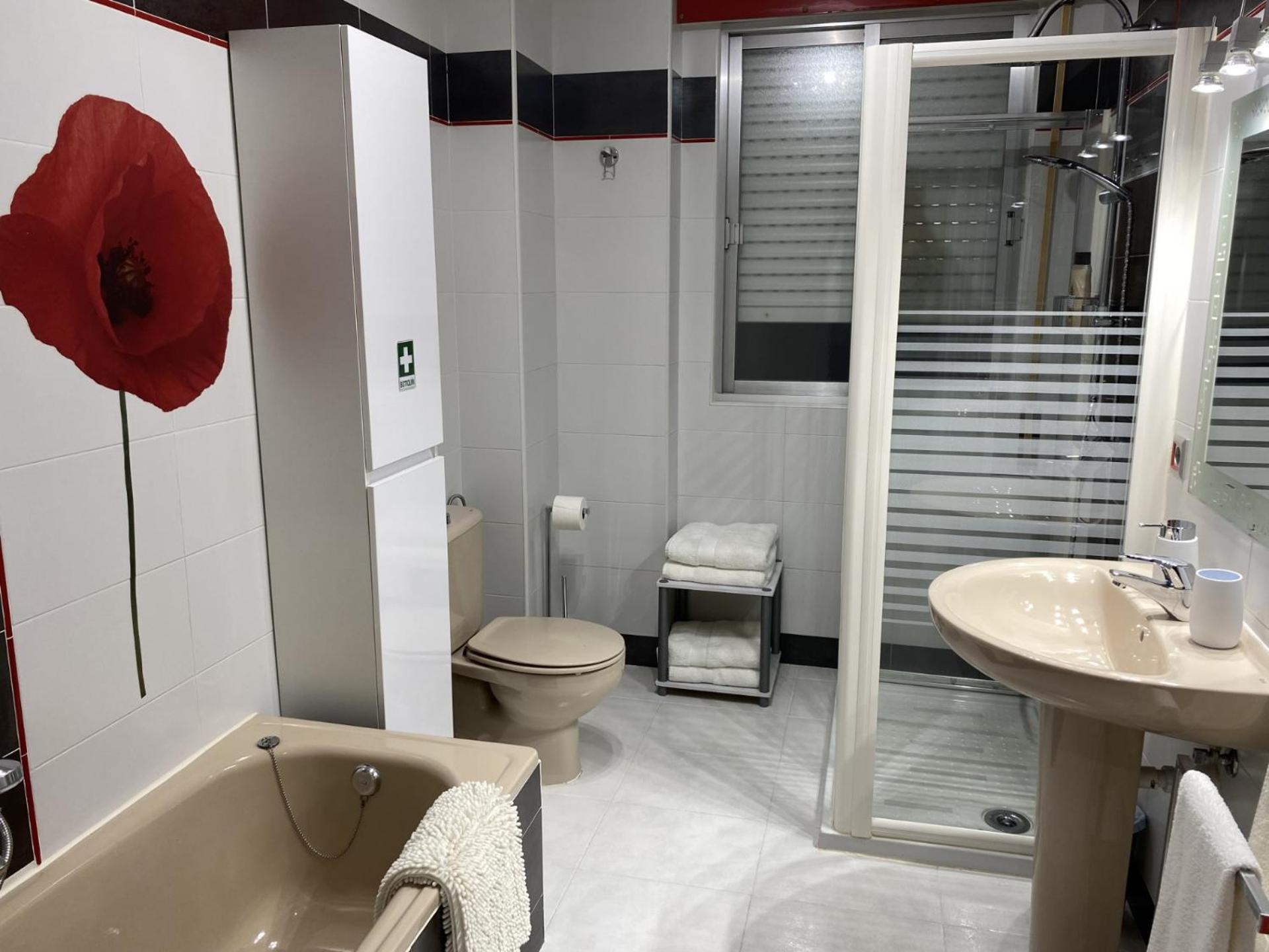 Army Deluxe Apartment Асторга Екстериор снимка