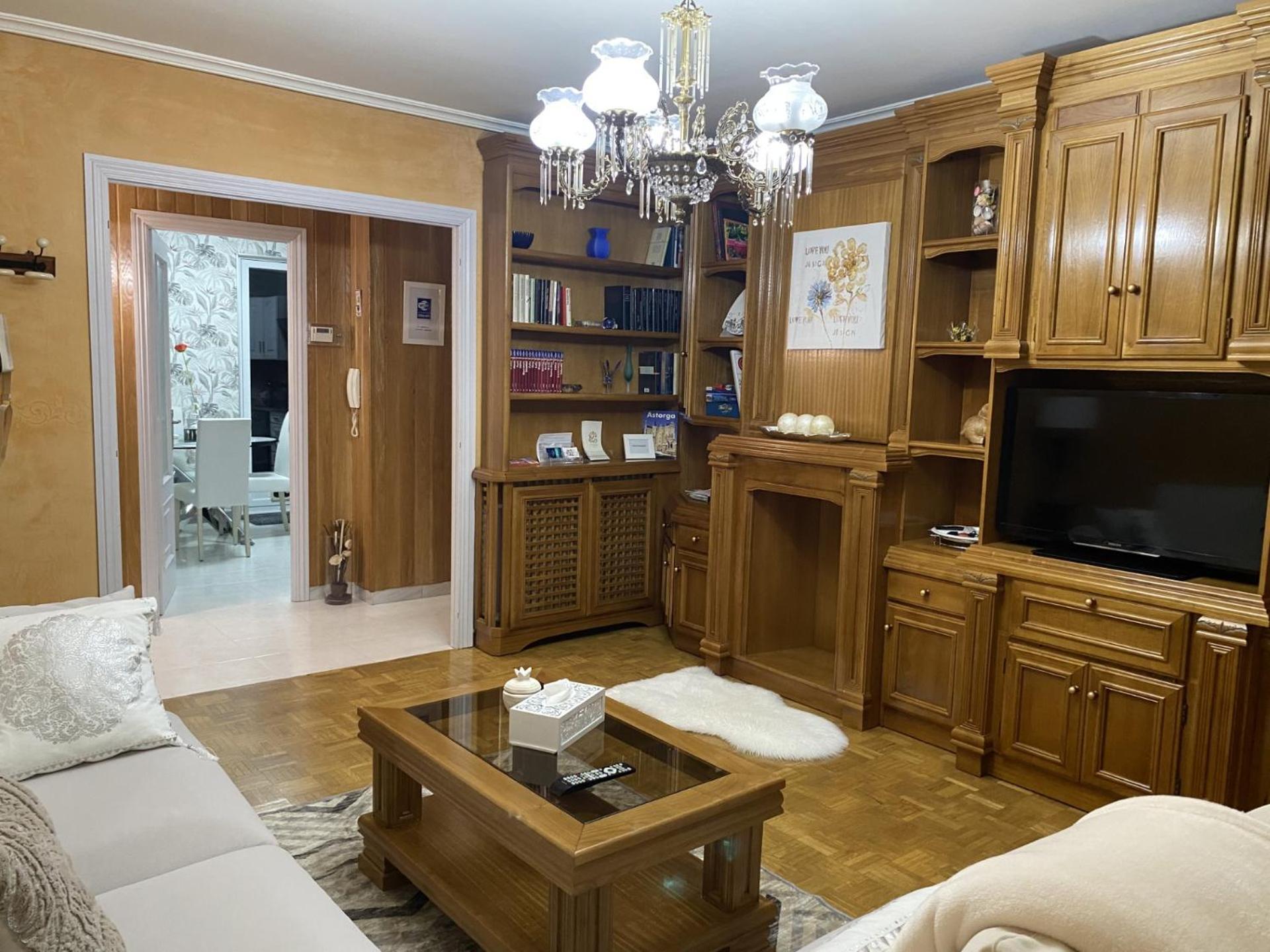Army Deluxe Apartment Асторга Екстериор снимка