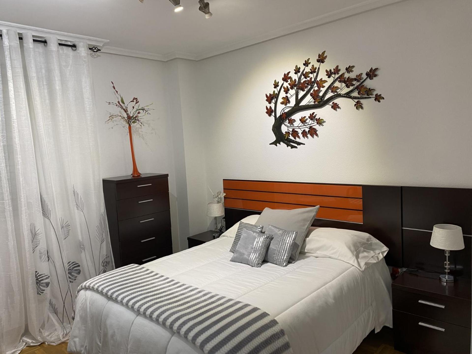 Army Deluxe Apartment Асторга Екстериор снимка