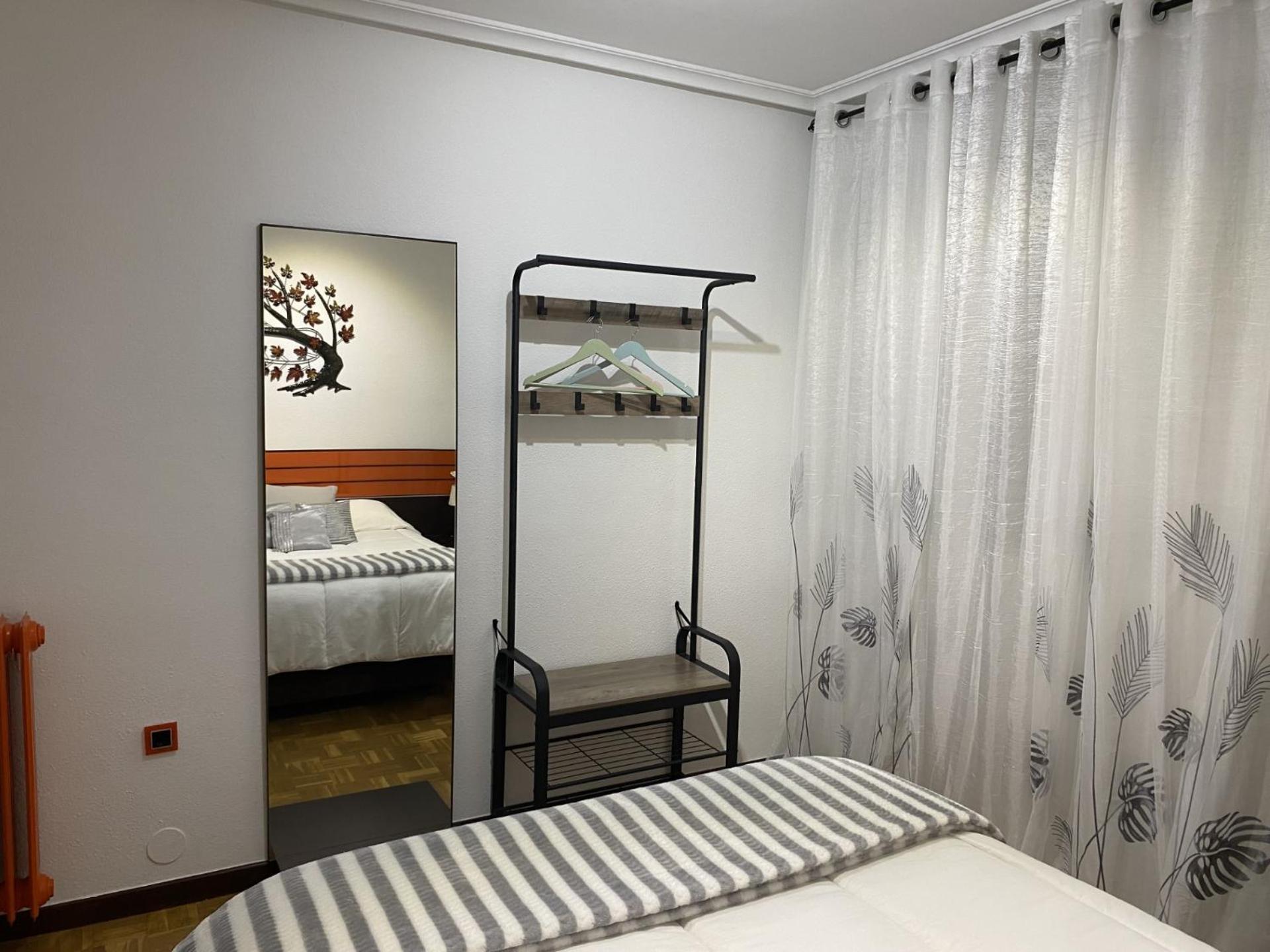 Army Deluxe Apartment Асторга Екстериор снимка